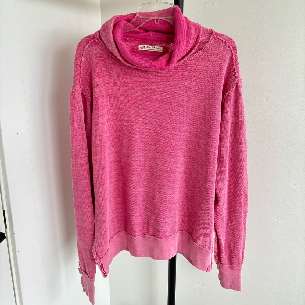 NWOT WE THE FREE FREE PEOPLE OVERSIZED DISTRESSED TIMMY TURTLE NECK SWEATER | XS